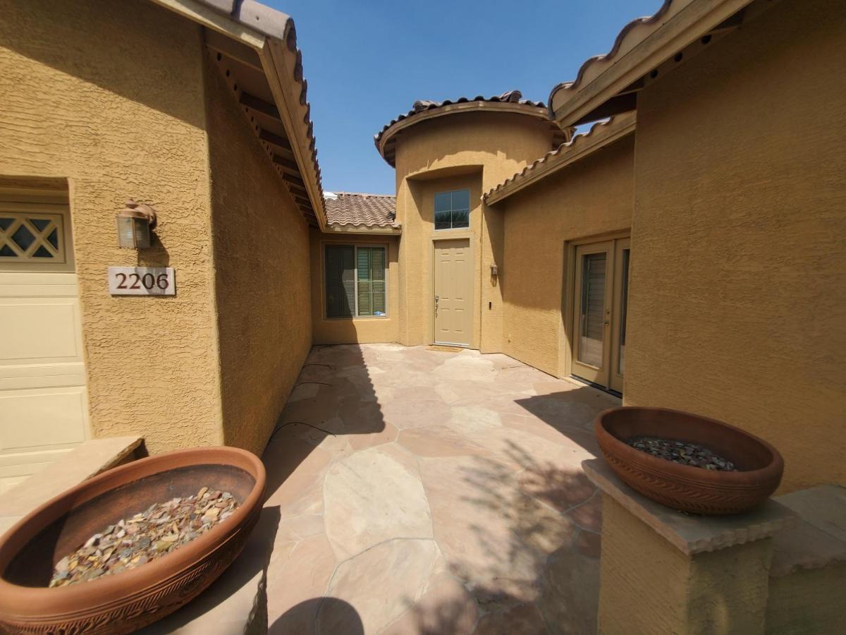 Phoenix II Minutes To Airport And Downtown Exterior photo