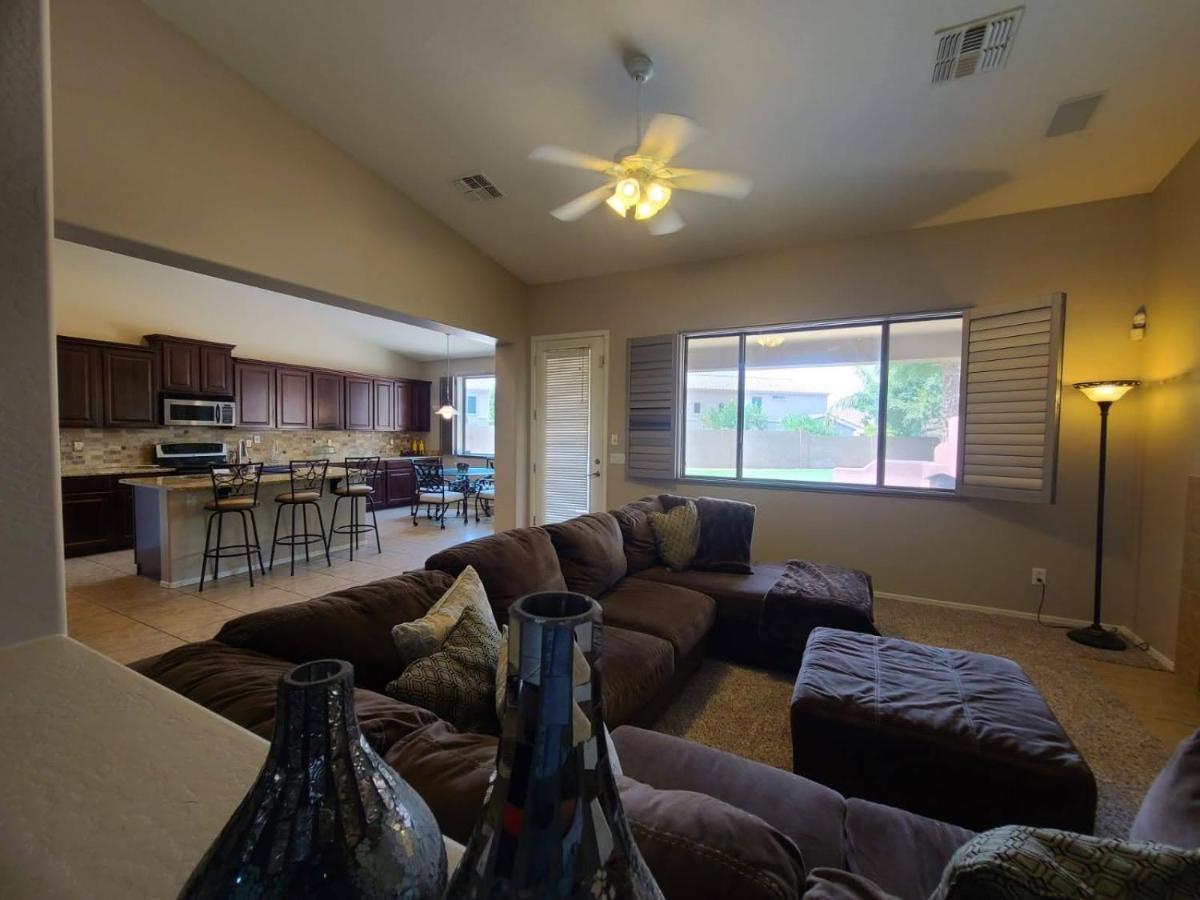 Phoenix II Minutes To Airport And Downtown Exterior photo