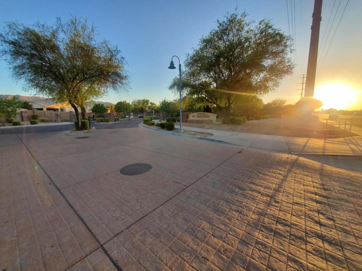 Phoenix II Minutes To Airport And Downtown Exterior photo